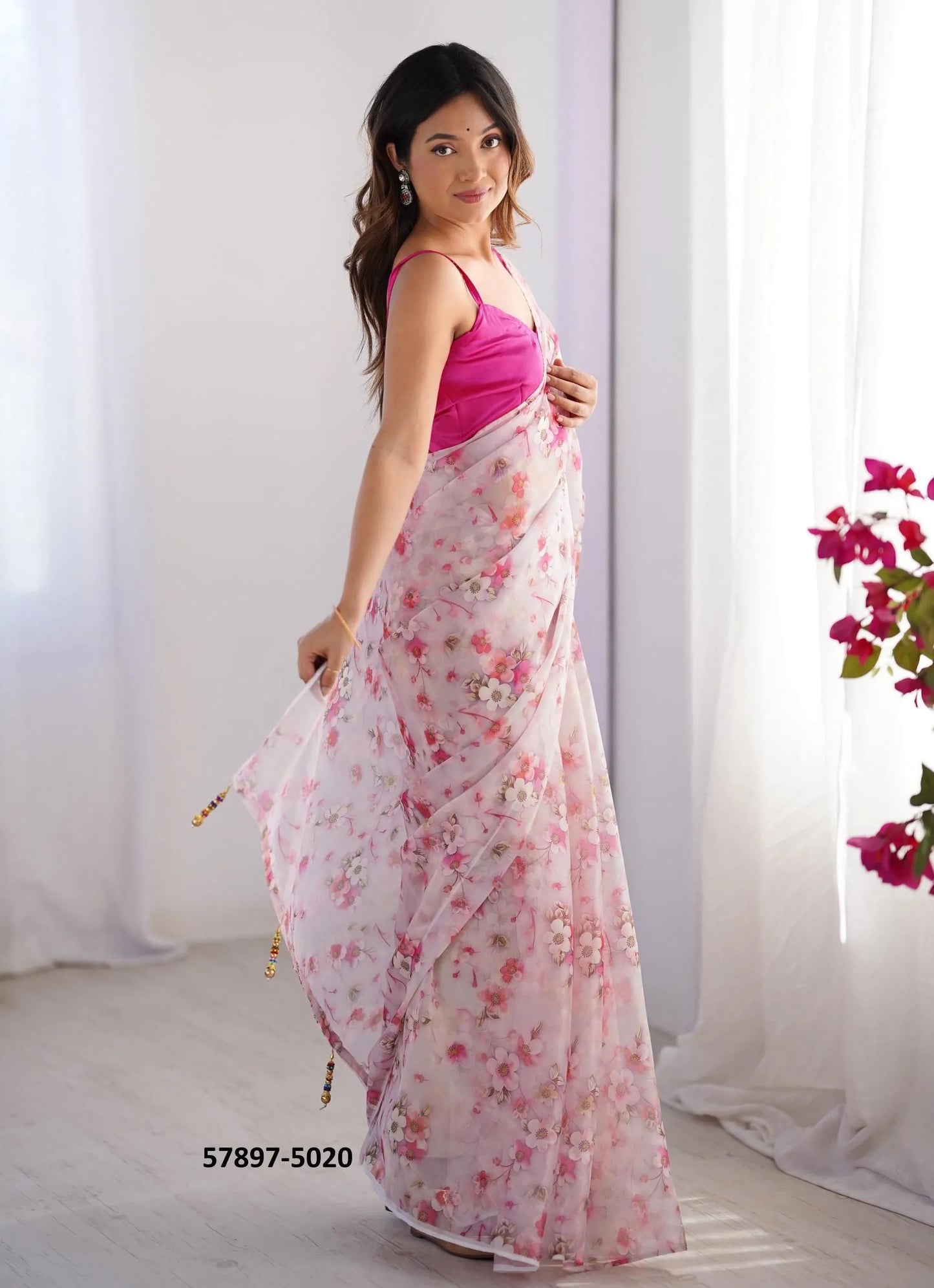 White Organza Fashionable Saree For Kitty-Parties