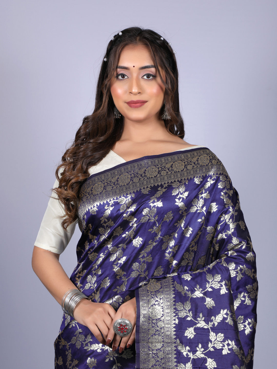 Navy blue Banarasi silk saree with Flower Zari woven design