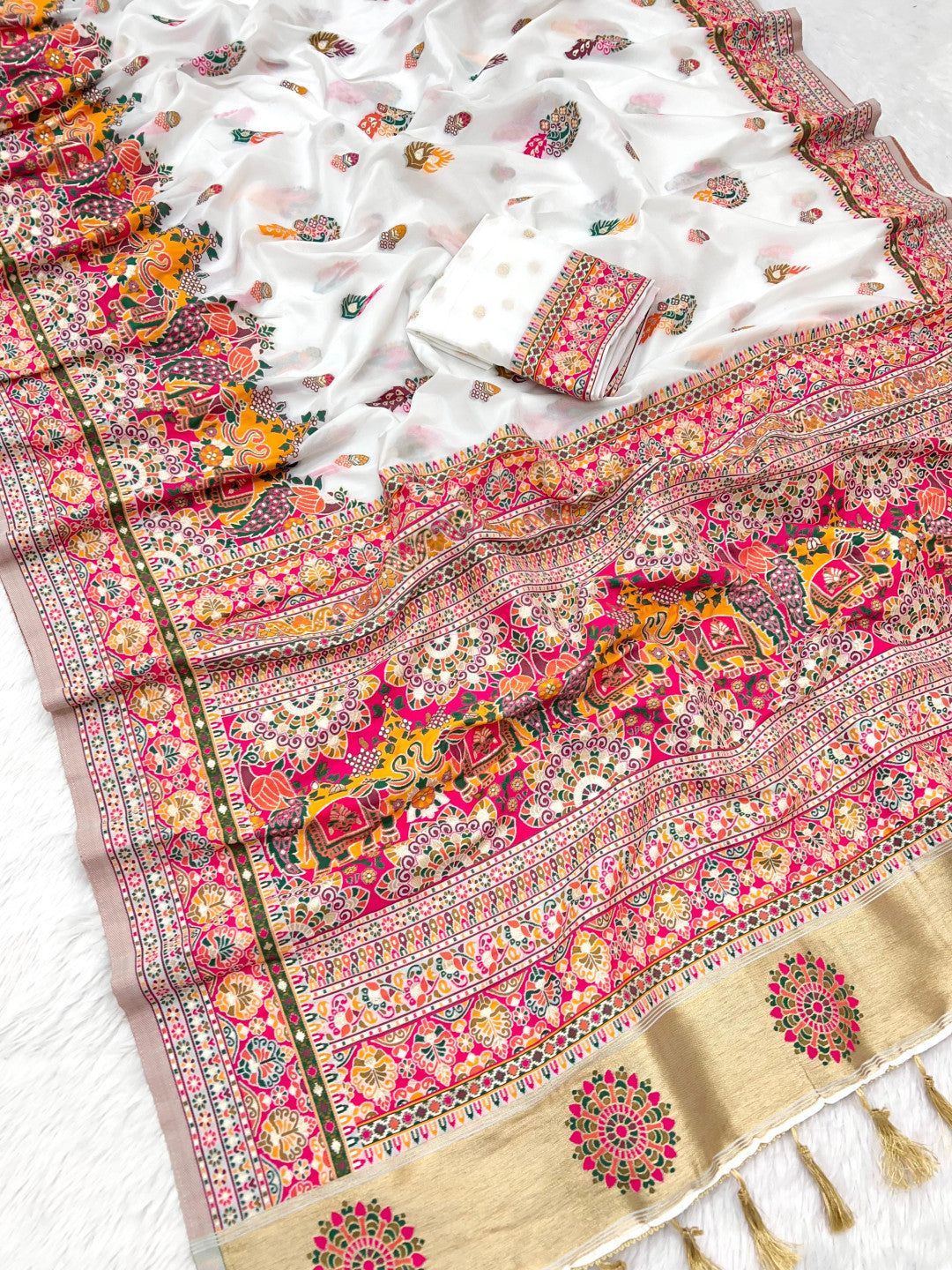 White soft rajwadi pashmina silk weaving saree with lagdi patta pallu