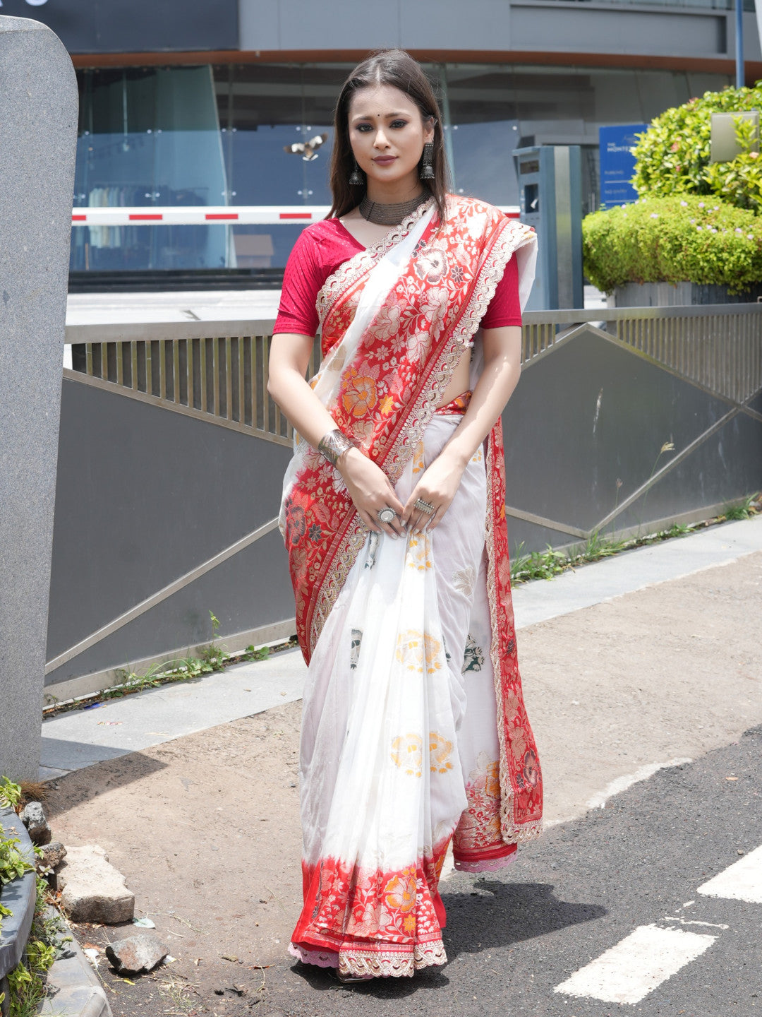 White color Viscose muslin silk saree with zari weaving work