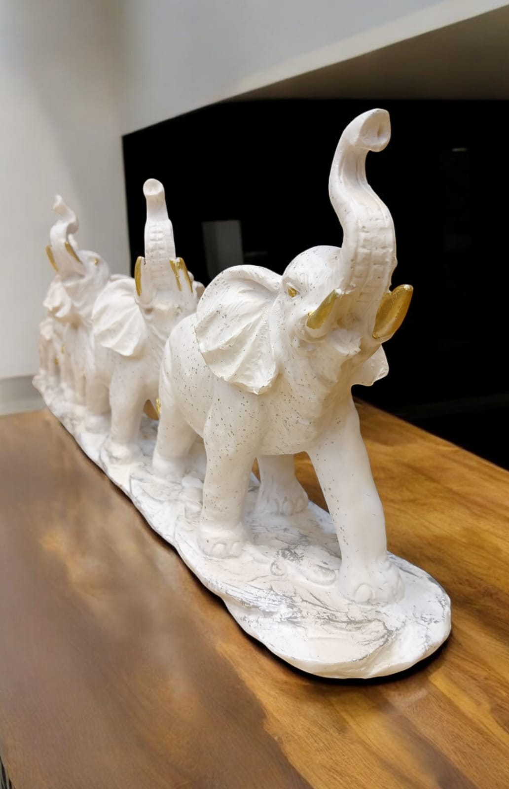 5 Running Elephant