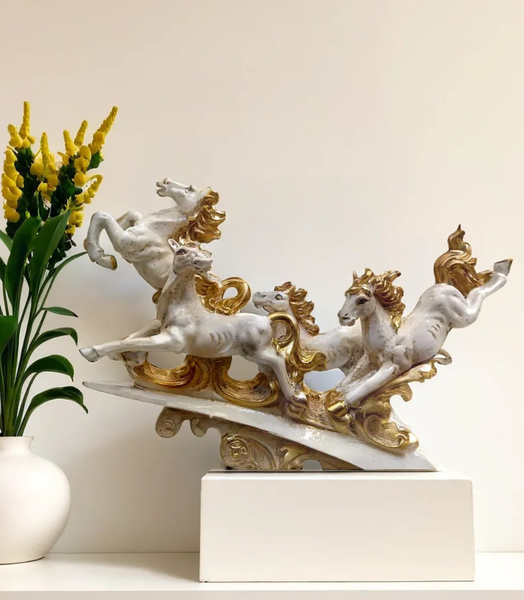 4 Horse (White Golden)