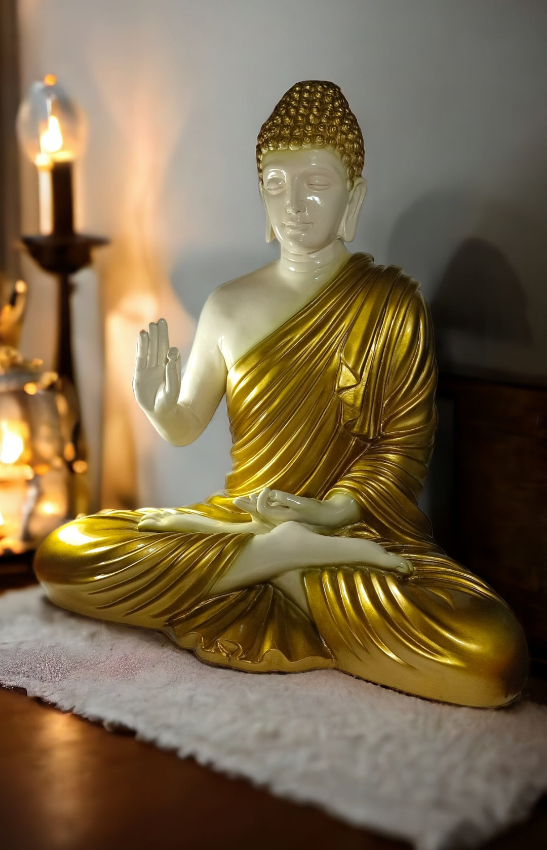 White Golden Buddha