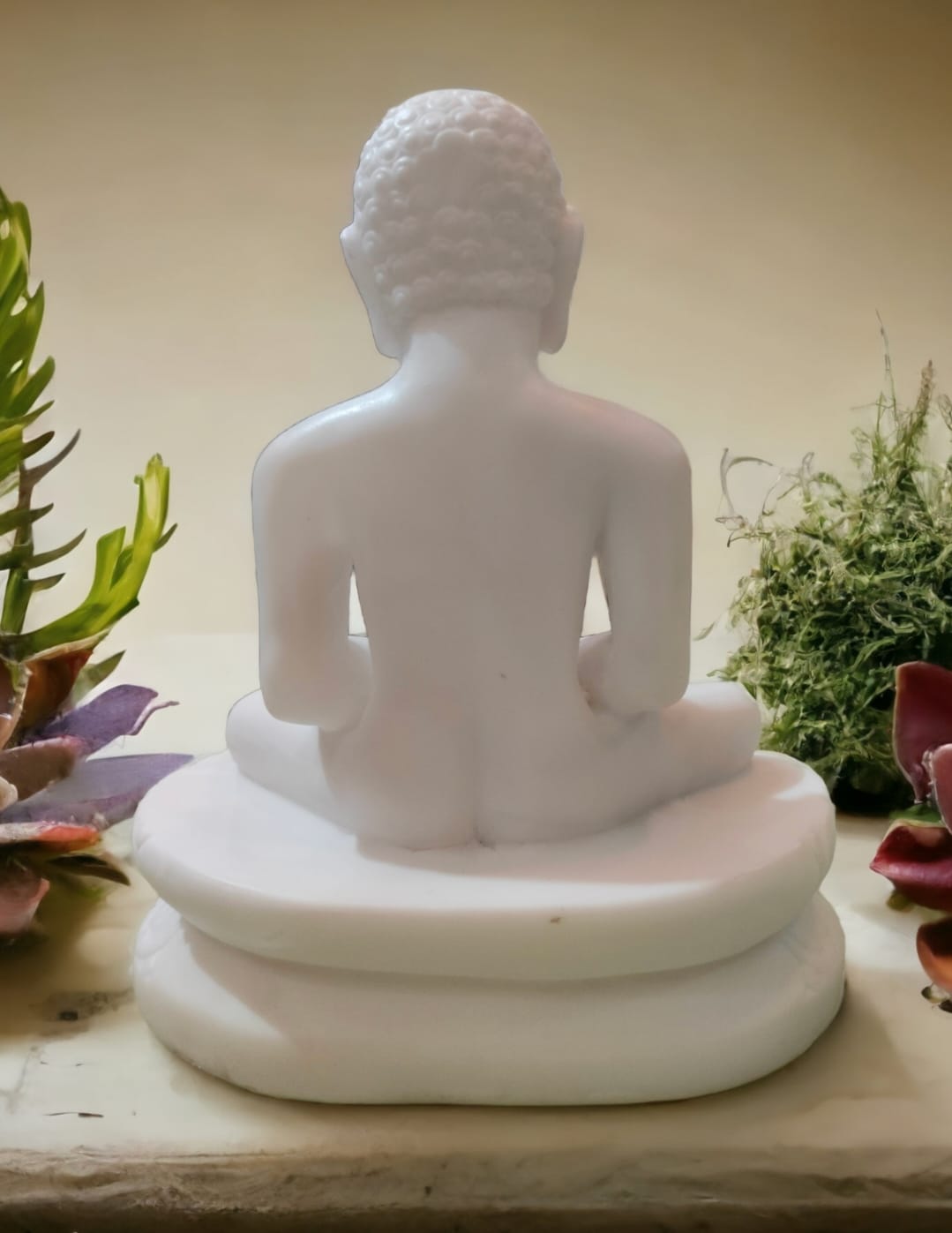 Mahaveer Bhagwan (white)
