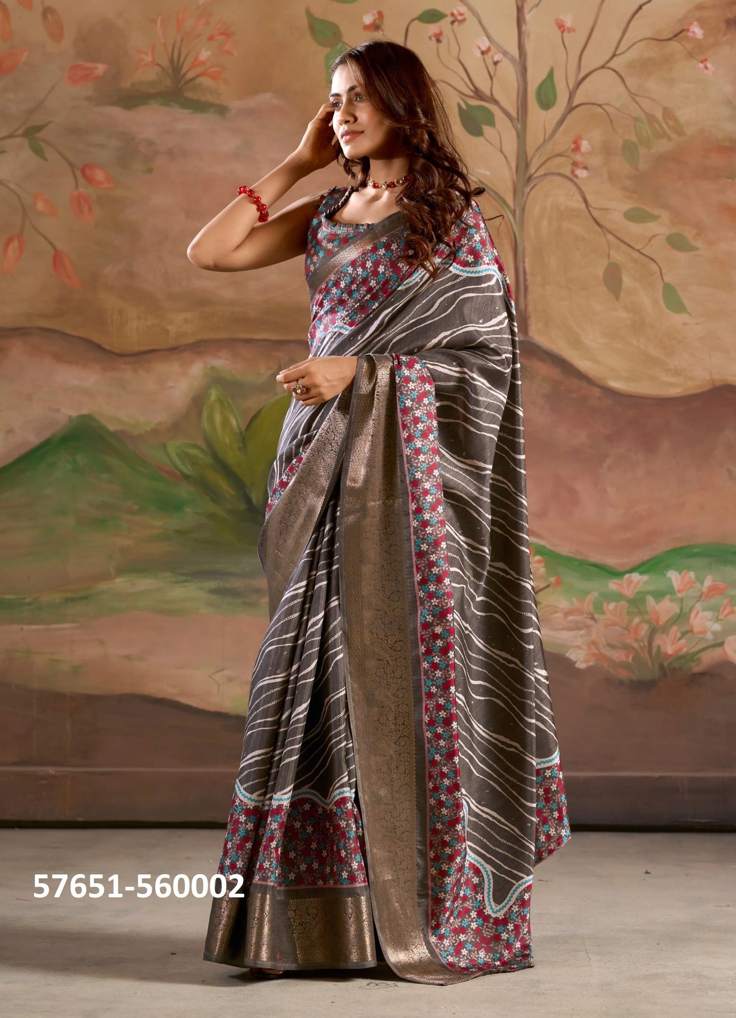 Gray Dolla Silk Printed Festive-Wear Saree