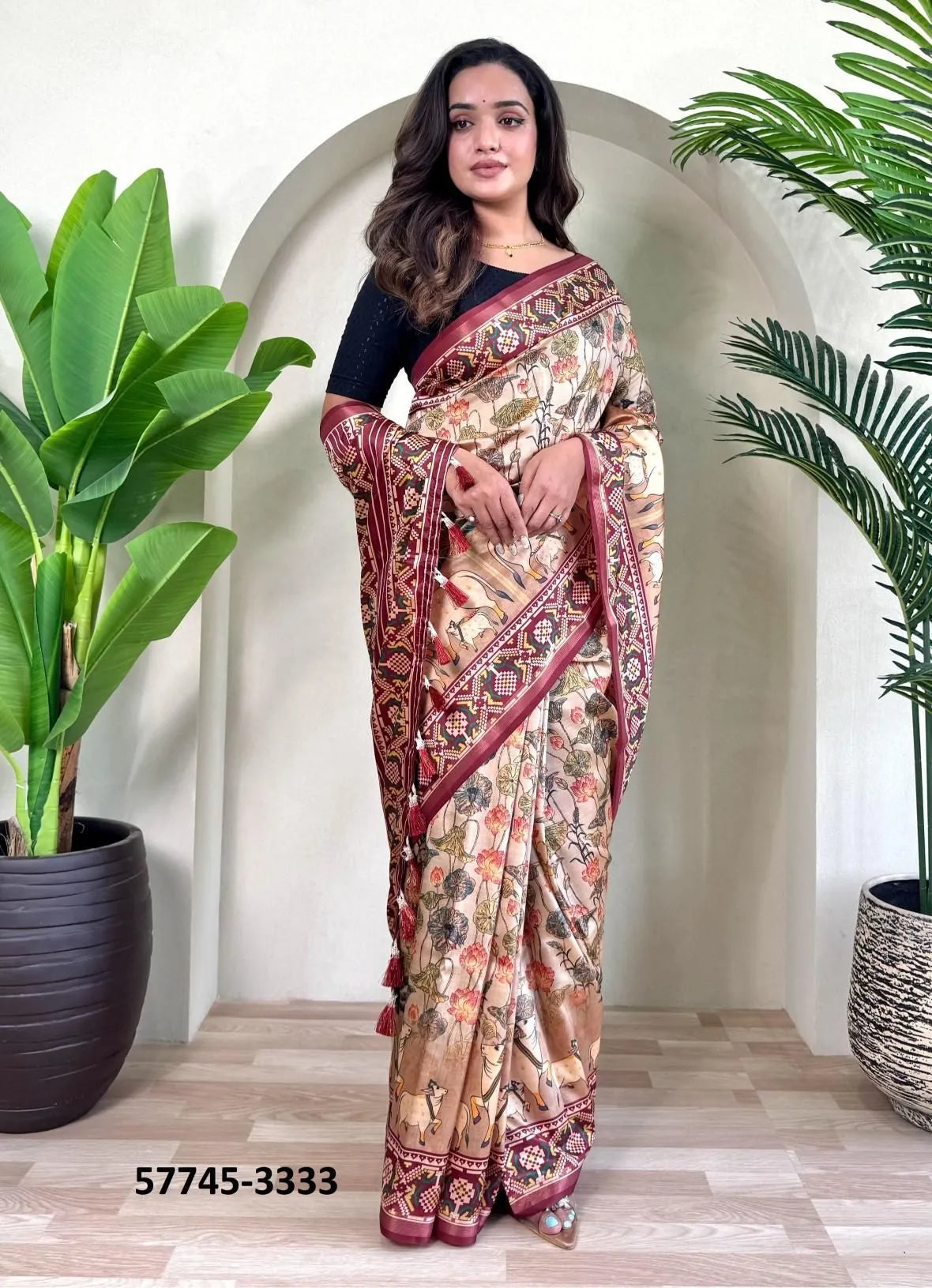 Off White Dola Silk Viscose Printed Festive-Wear Saree