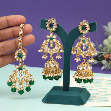 Green Color Kundan Earrings With Maang Tikka