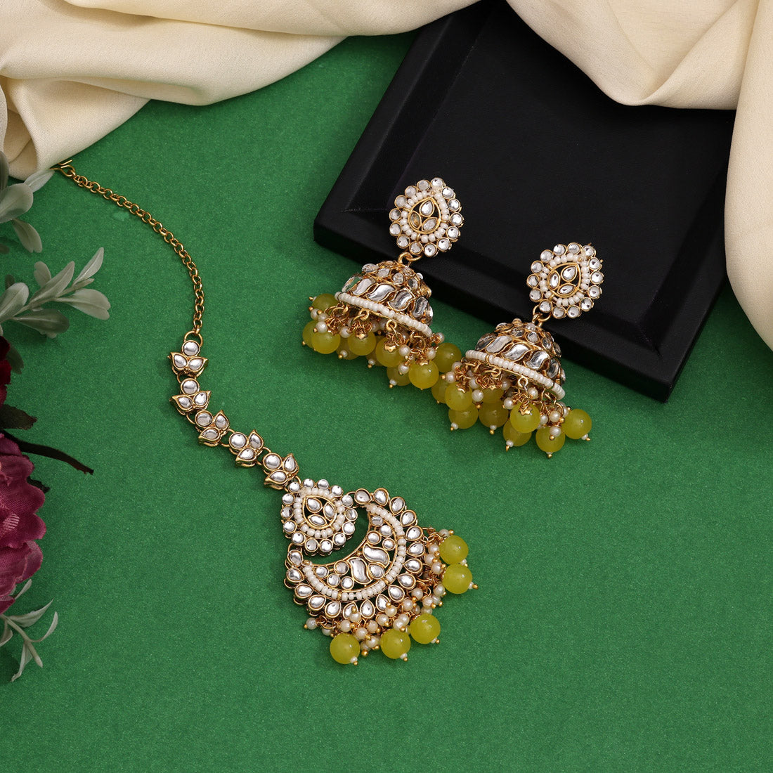 Yellow Color Kundan Necklace Set