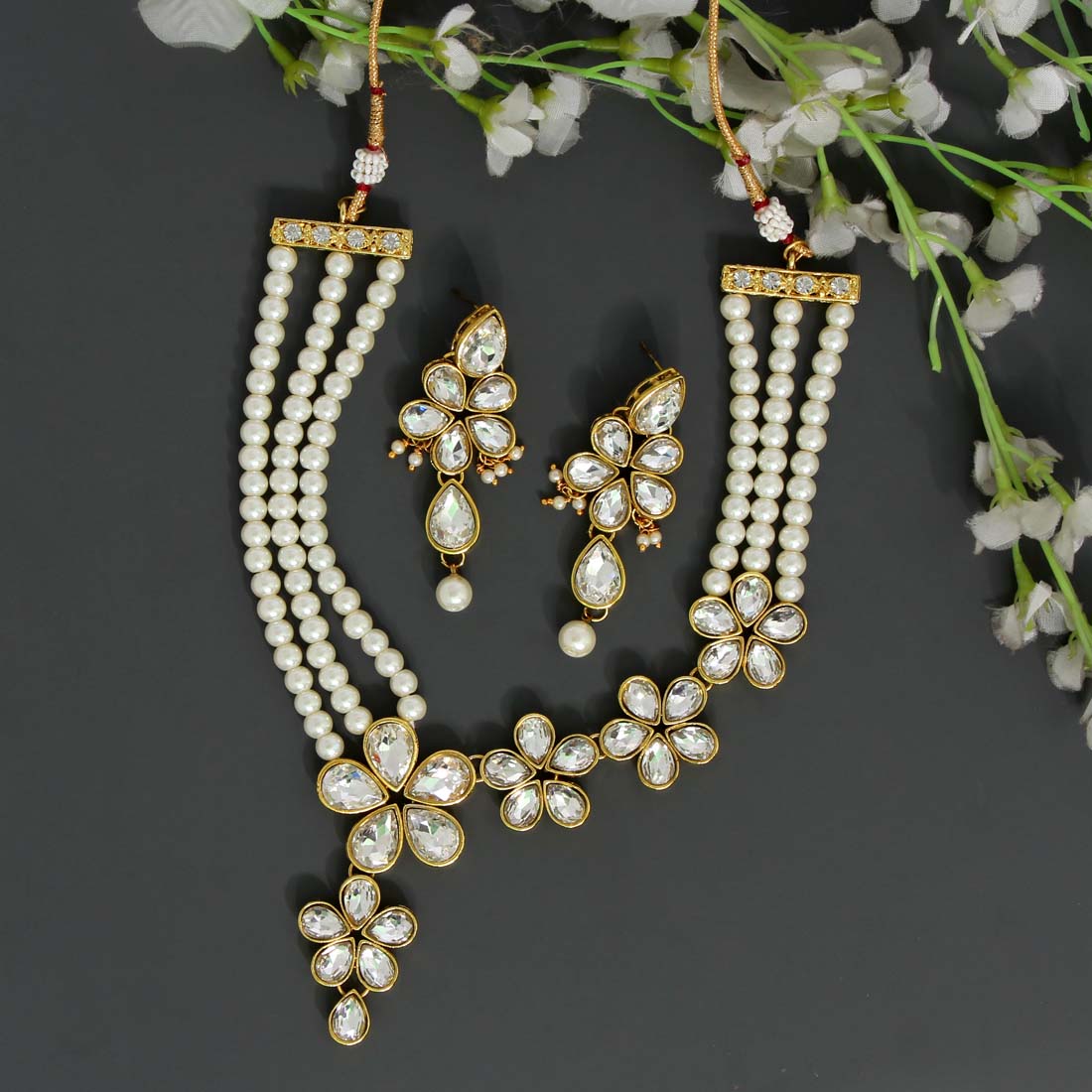 White Color Kundan Necklace Set