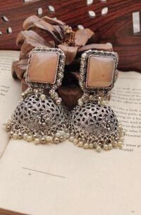 Pearl Jhumki Earring